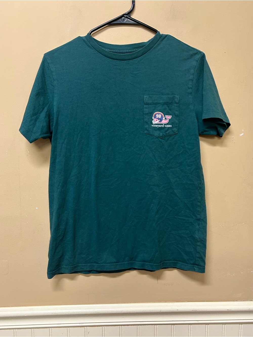 Vineyard Vines Football Whale T Shirt Pocket Tee Green Spellout Size Large 16